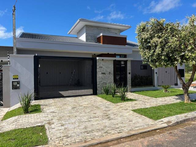 #64 - Casa para Venda em Alta Floresta - MT