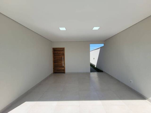 #65 - Casa para Venda em Alta Floresta - MT