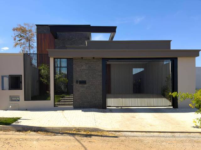 #72 - Casa para Venda em Alta Floresta - MT