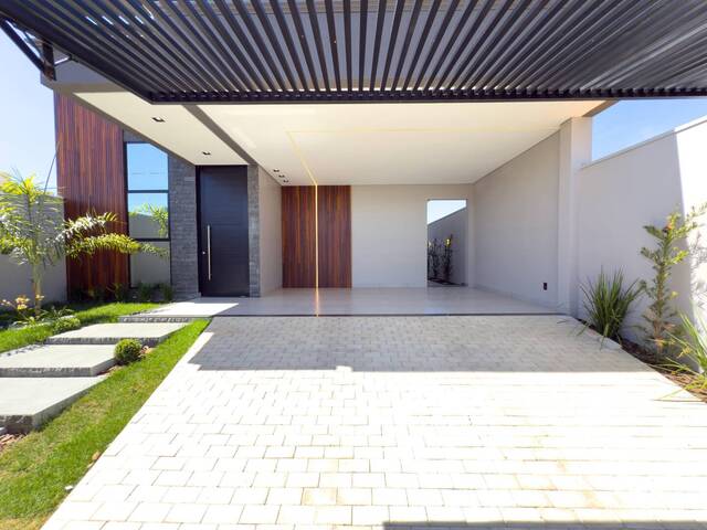 #72 - Casa para Venda em Alta Floresta - MT - 2