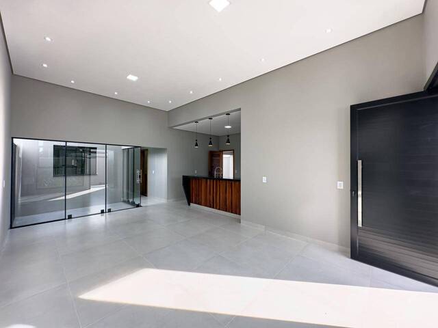 #92 - Casa para Venda em Alta Floresta - MT