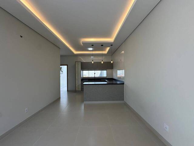 Casa para Venda em Alta Floresta - 3