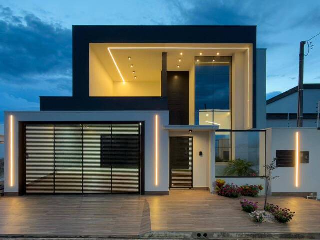 #100 - Casa para Venda em Alta Floresta - MT